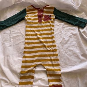 Rags to Raches Long sleeve Henley Pocket